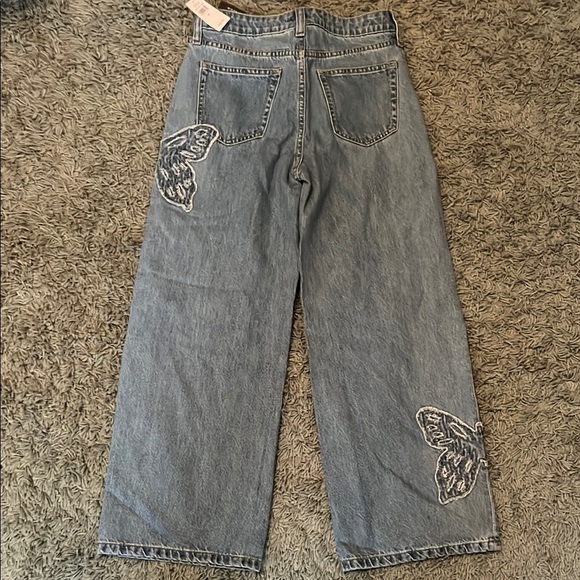GAP Blue Wide-Leg  Jeans with Butterfly Embroidery - Picture 2 of 4